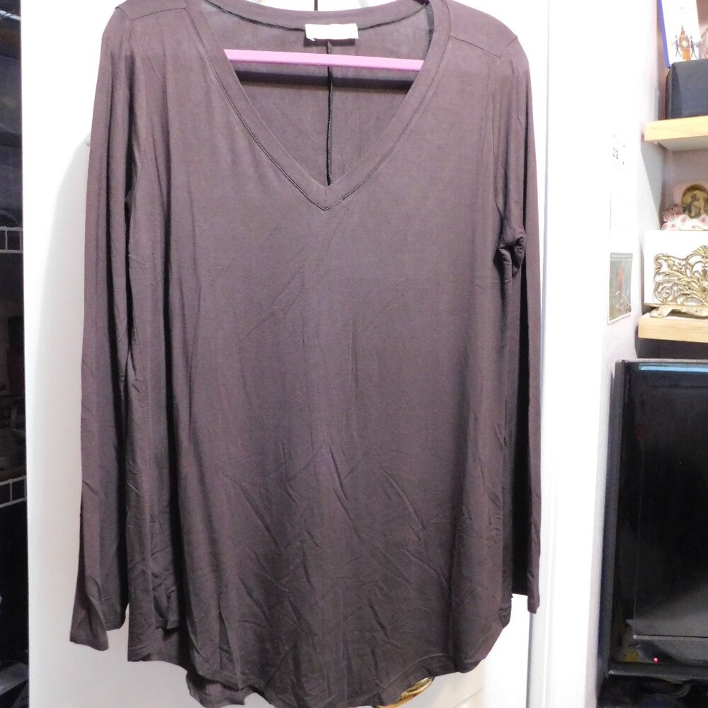Zenana Brown Round Hem LS Tunic Sz L